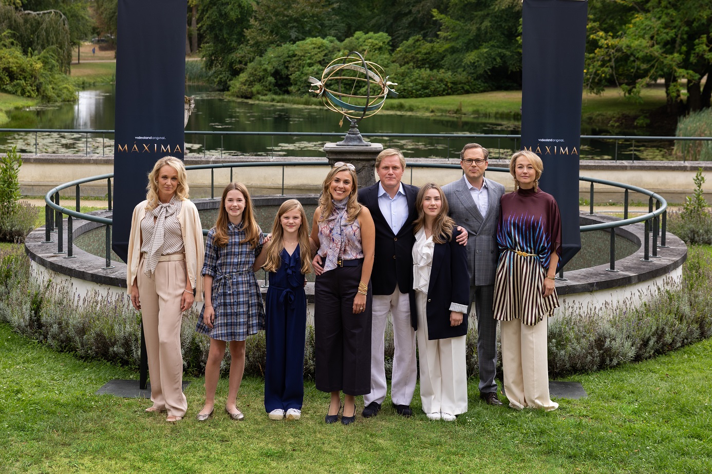 Videoland_-_Máxima_Cast-03